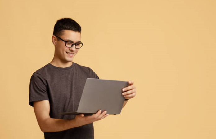 Top Laptop Grants for Students in the US